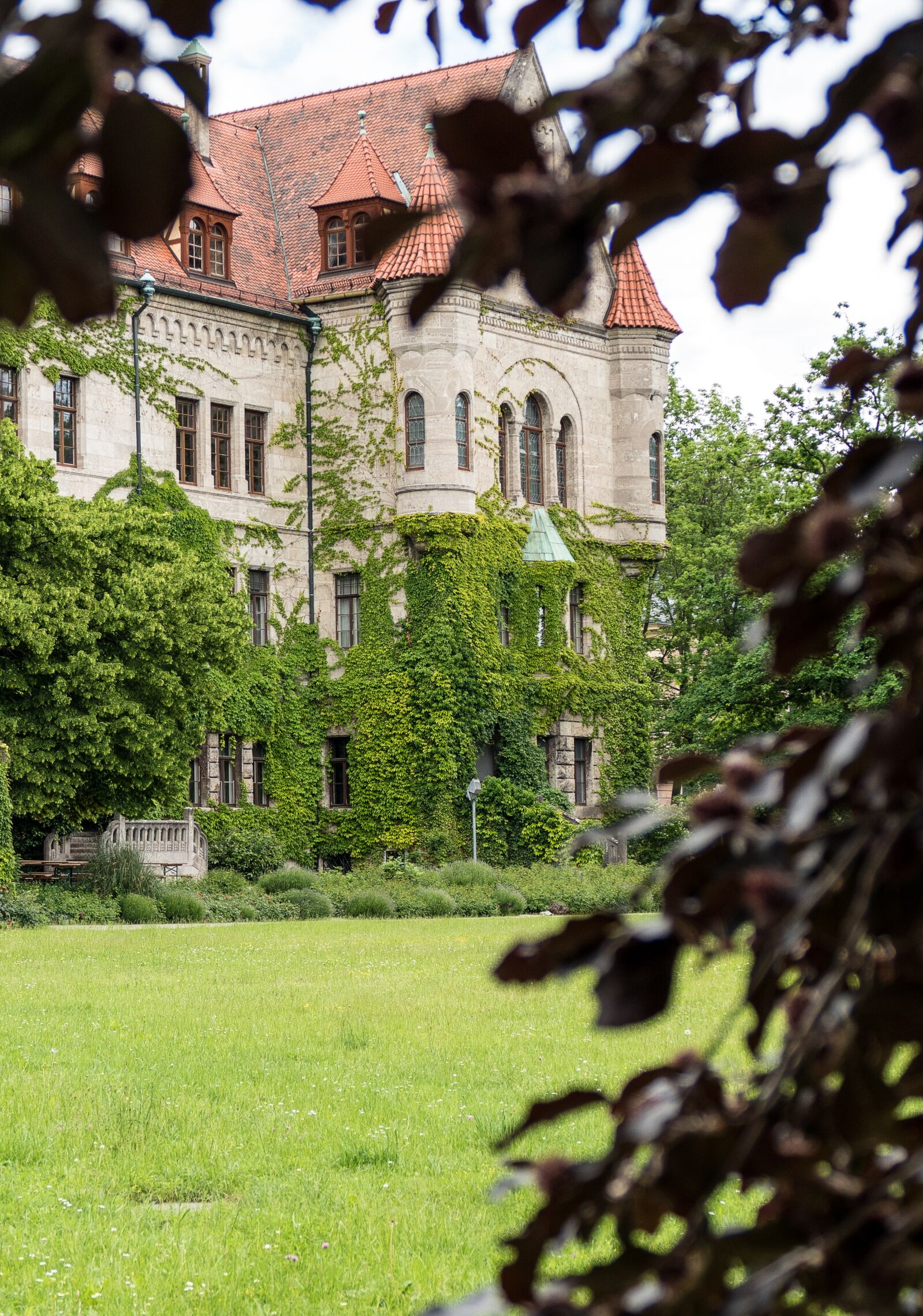 Panasonic Lumix DMC-FZ1000 sample photo. Castle, faber, castel photography