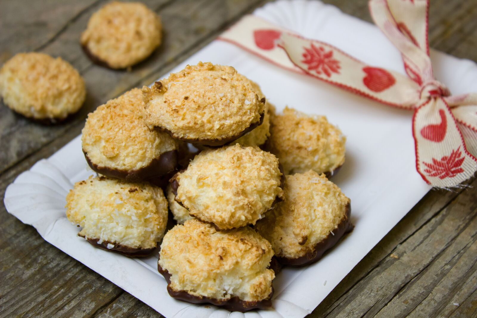 Canon EOS 600D (Rebel EOS T3i / EOS Kiss X5) sample photo. Advent, cookies, coconut photography