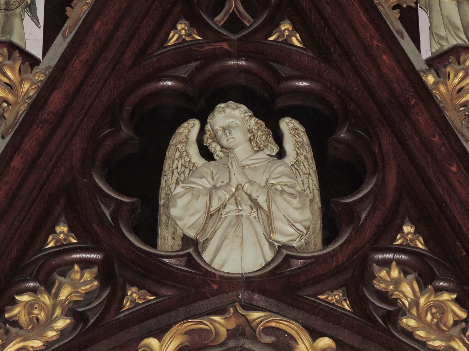 Nikon Coolpix P520 sample photo. Altar, angel, carving, cathedral photography