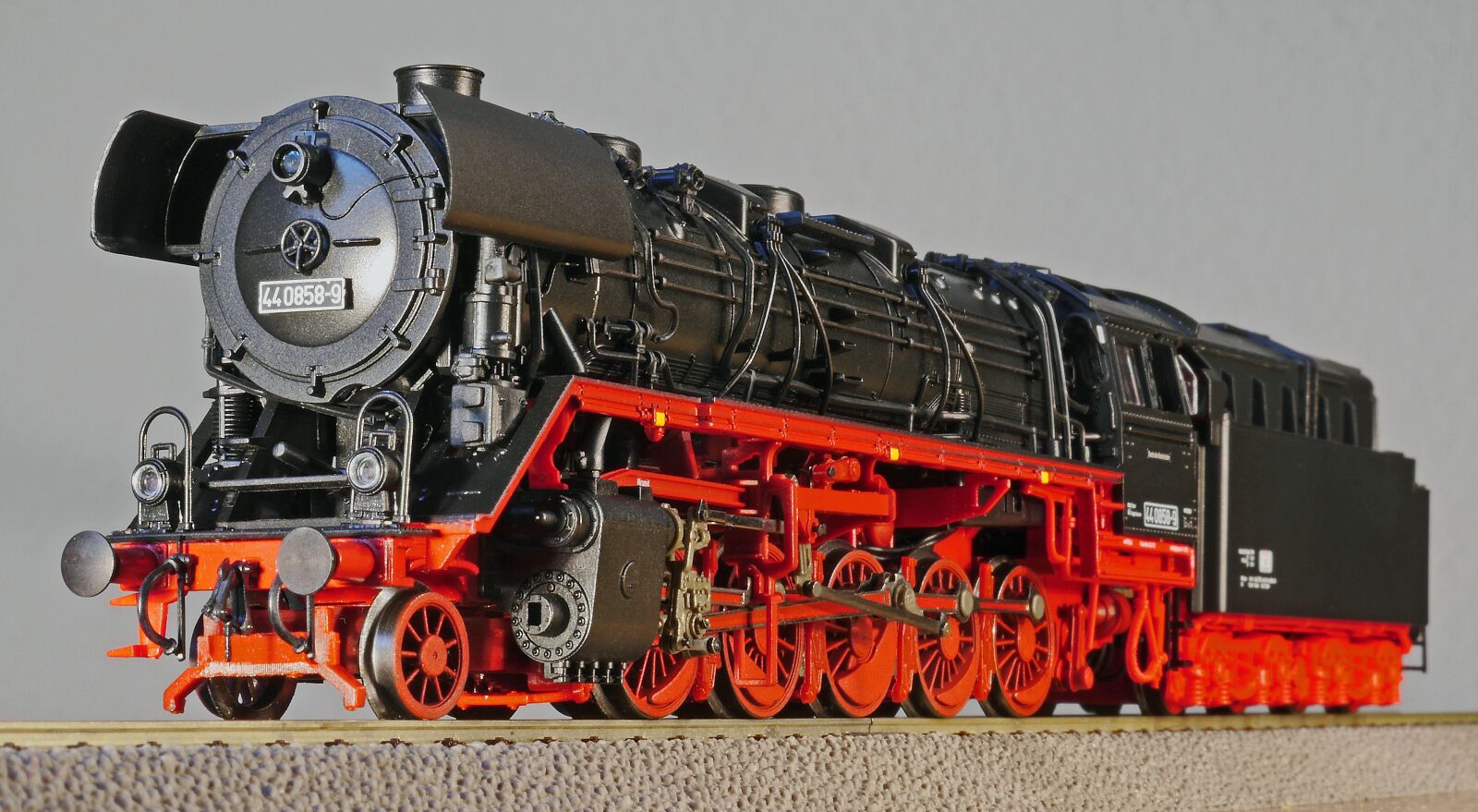 Panasonic Lumix DMC-GH3 sample photo. Steam locomotive, model, scale photography