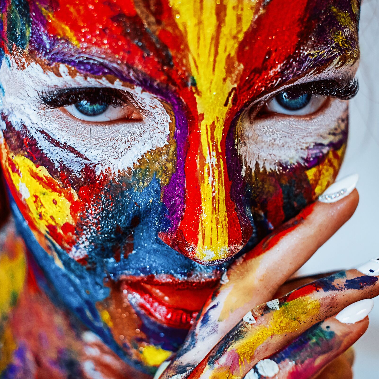 Fujifilm X-E1 + Fujifilm XF 35mm F1.4 R sample photo. Paint, makeup, girl photography