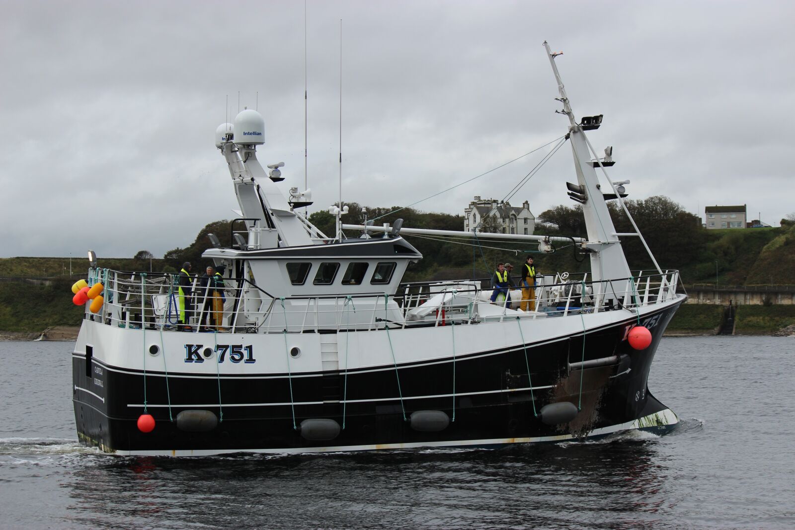 Canon EOS 600D (Rebel EOS T3i / EOS Kiss X5) sample photo. Boat, fishing boat, sea photography