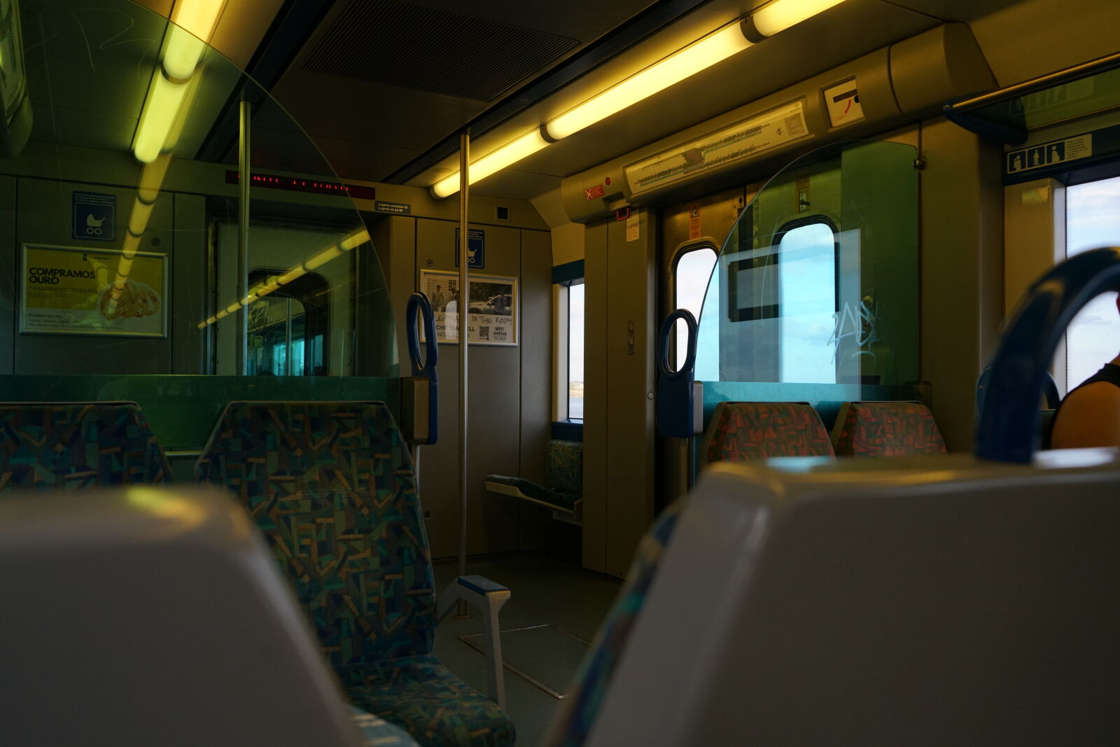 Sony FE 28-70mm F3.5-5.6 OSS sample photo. In the train photography