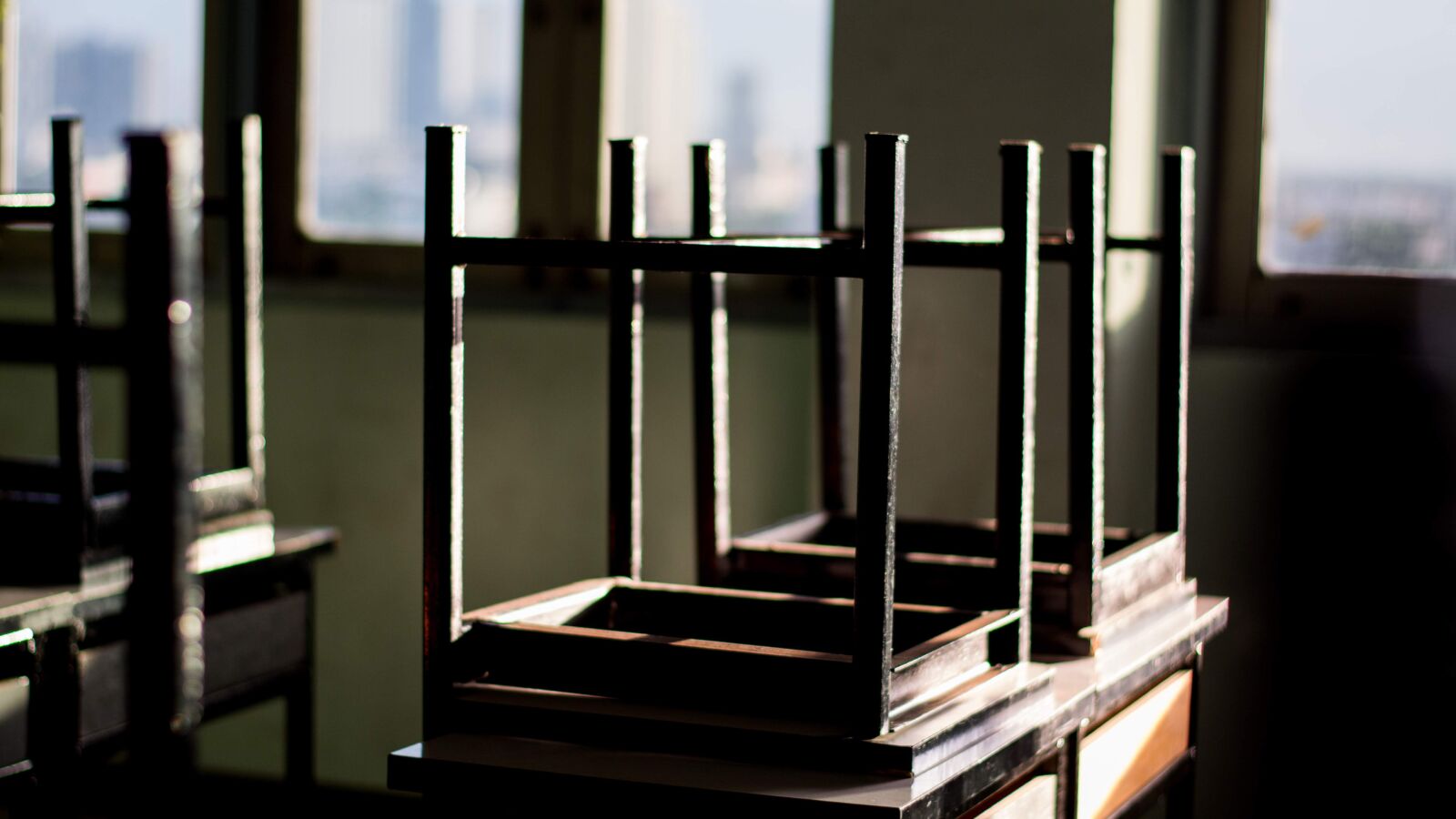 Nikon D5200 sample photo. The classroom, evening, school photography