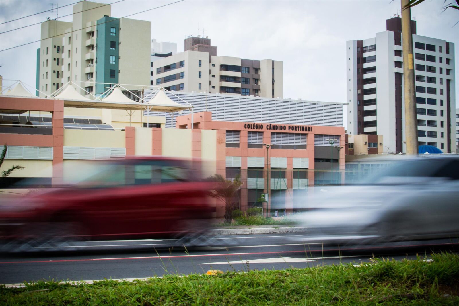 Nikon D3100 sample photo. 35mm, cars, nikon, traffic photography