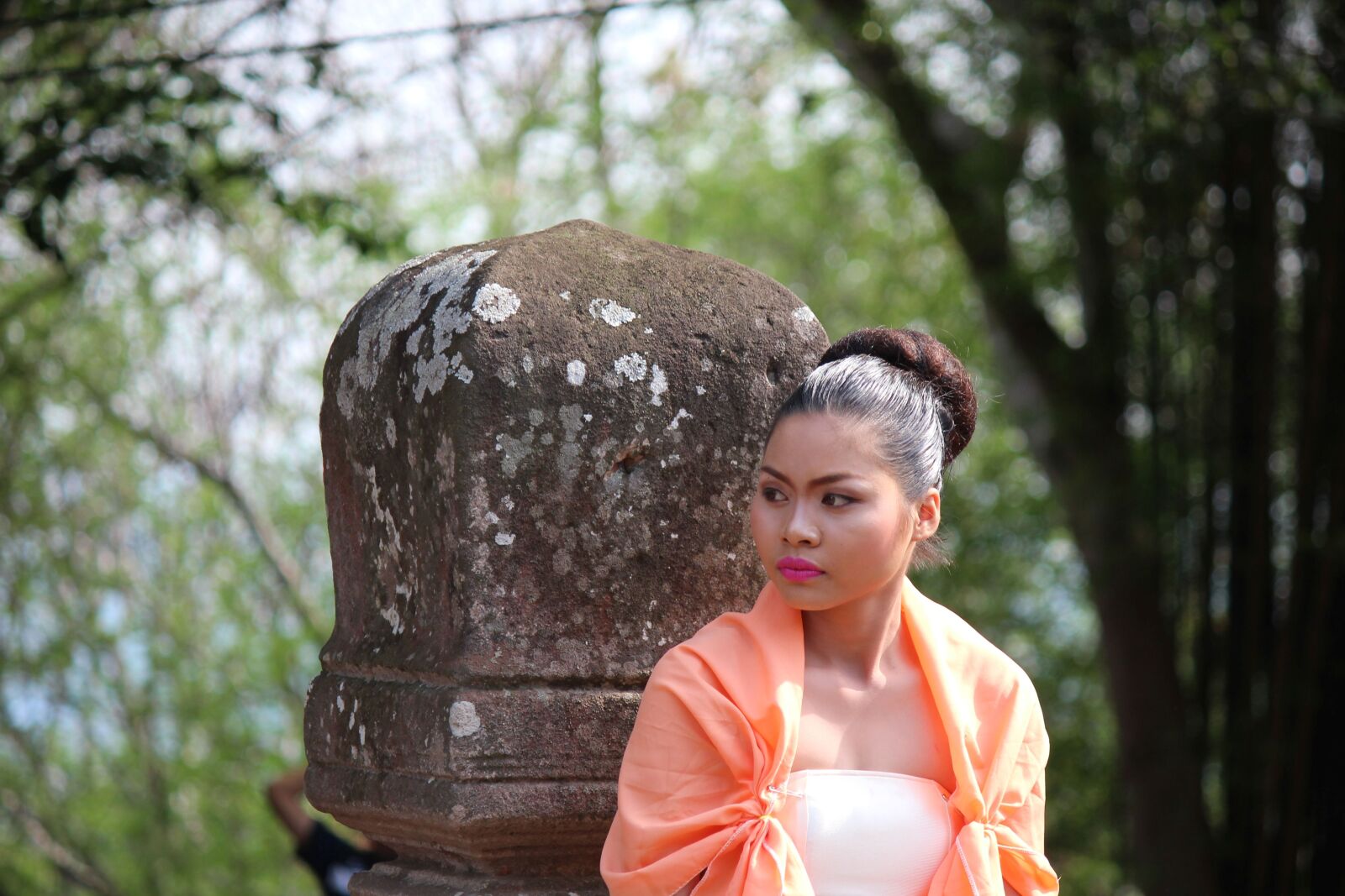 Canon EOS 600D (Rebel EOS T3i / EOS Kiss X5) sample photo. Woman, girl, eyes photography
