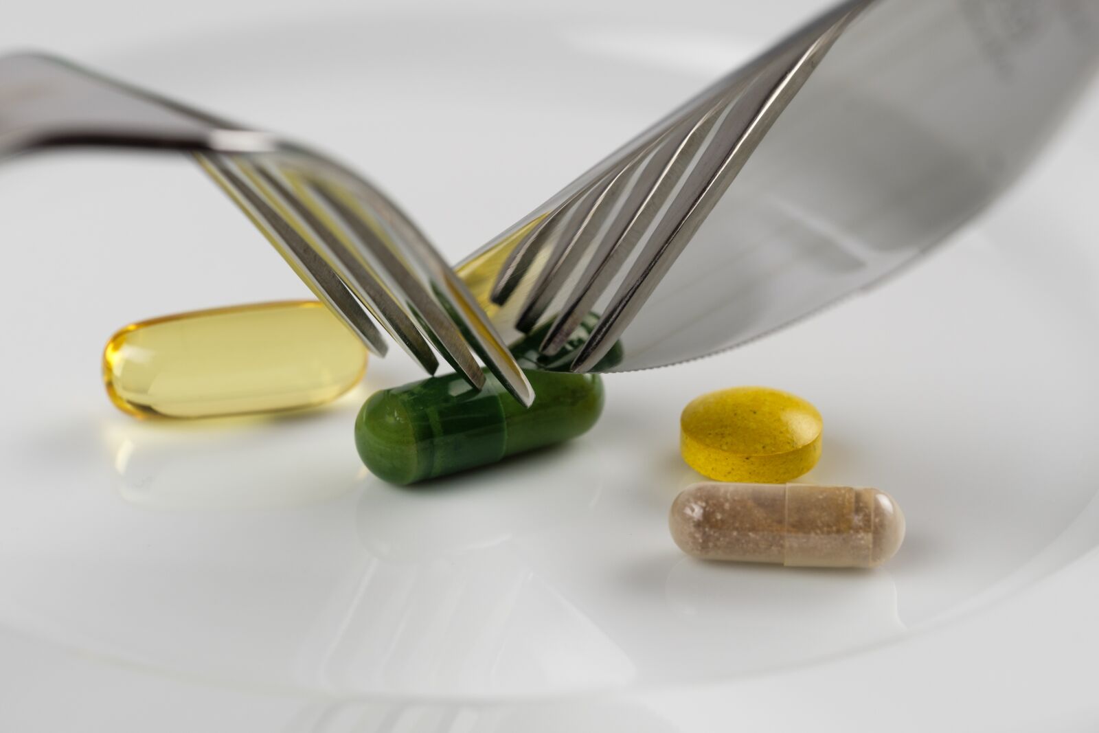 Fujifilm X-T2 + Fujifilm XF 80mm F2.8 R LM OIS WR Macro sample photo. Pills, tablets, drug photography