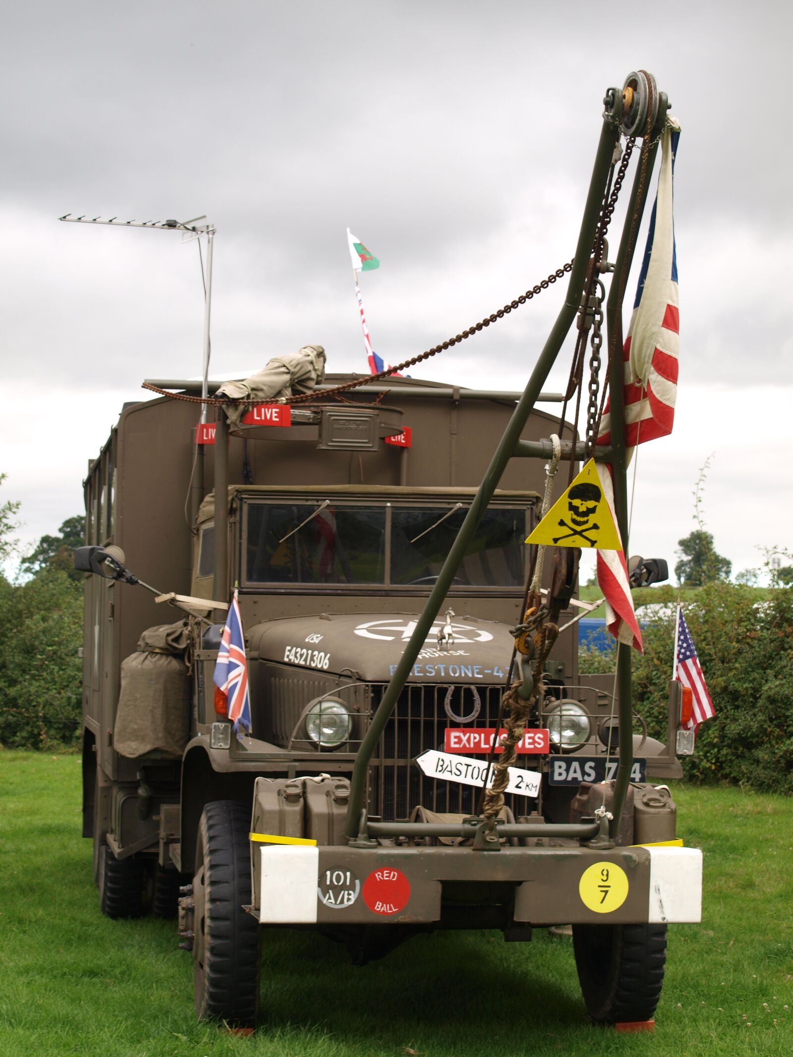 Olympus E-520 (EVOLT E-520) sample photo. Lorry, army, wartime photography