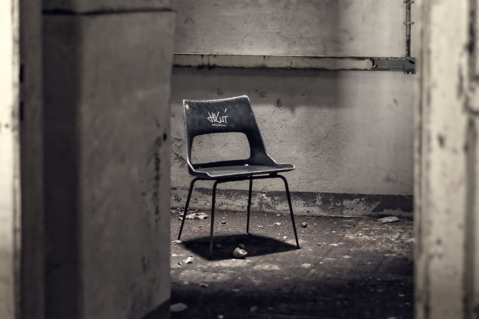 Nikon D3300 sample photo. Chair, interrogation, torment photography