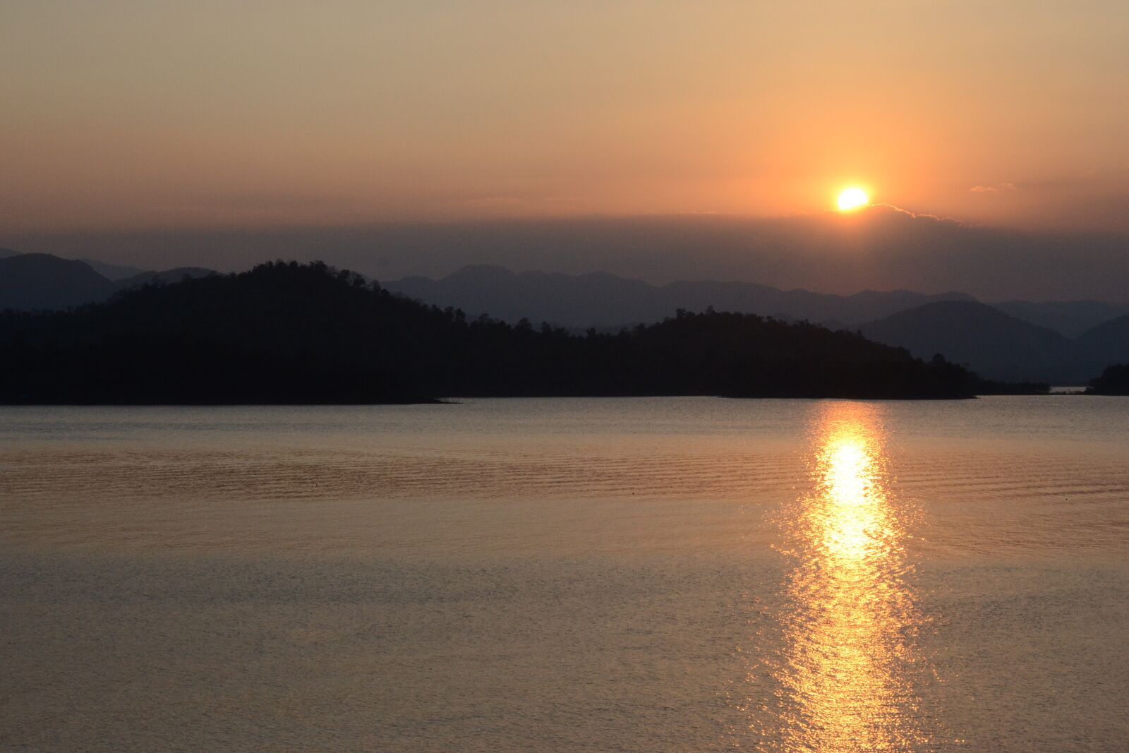 Nikon D3100 sample photo. Thailand, wall, sunset photography
