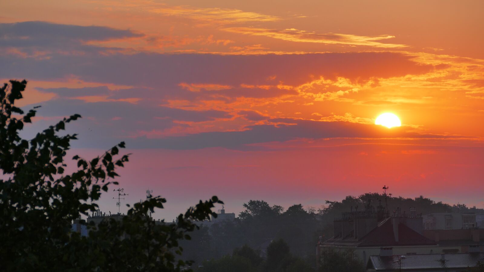 Panasonic Lumix DMC-FZ1000 sample photo. Dawn, sunrise, landscape photography