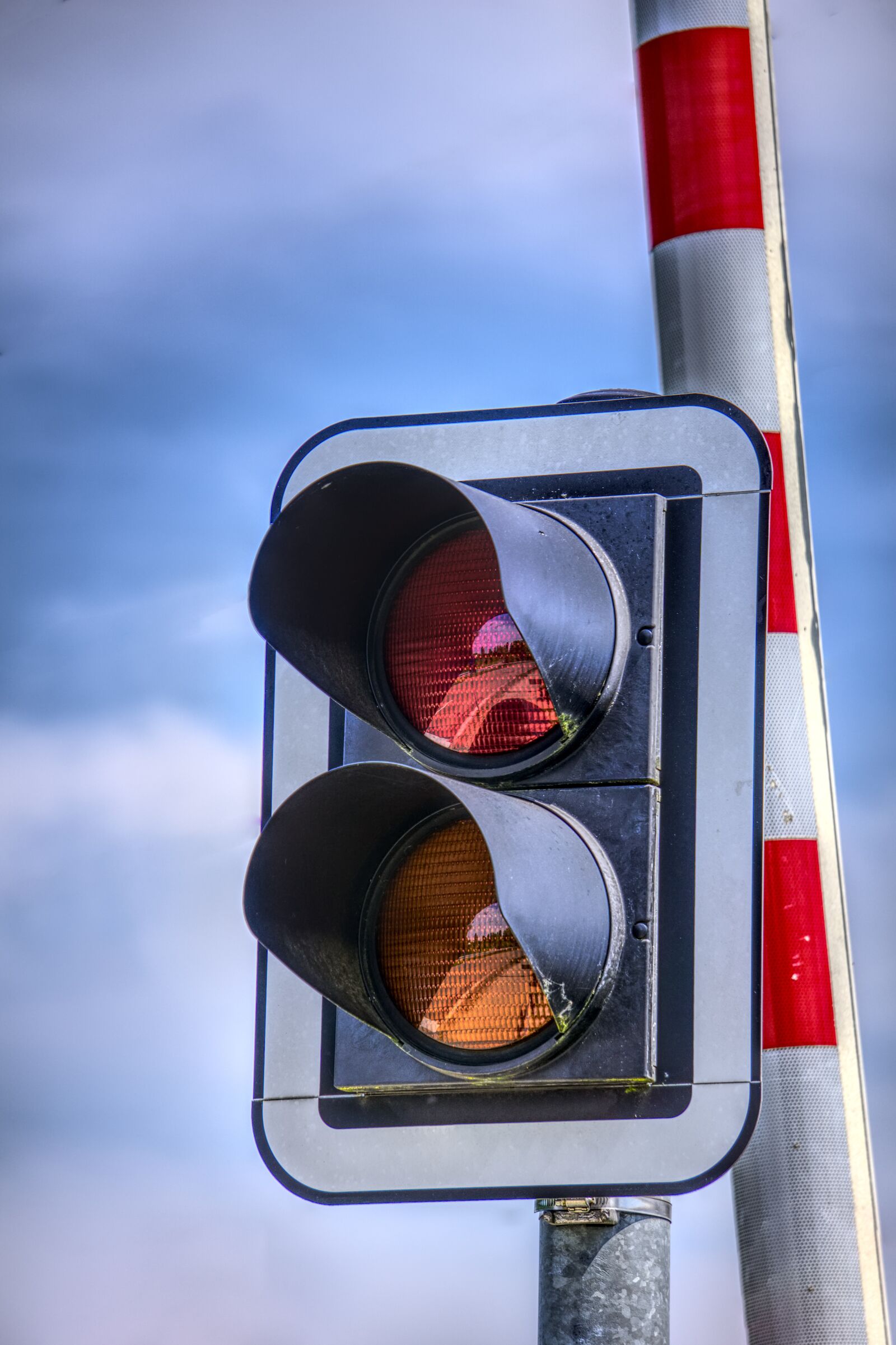 Sony a6000 sample photo. Traffic lights, signal, barrier photography