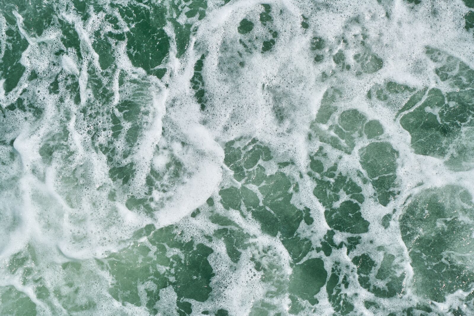 Sony a7R II sample photo. Wave, see, river photography