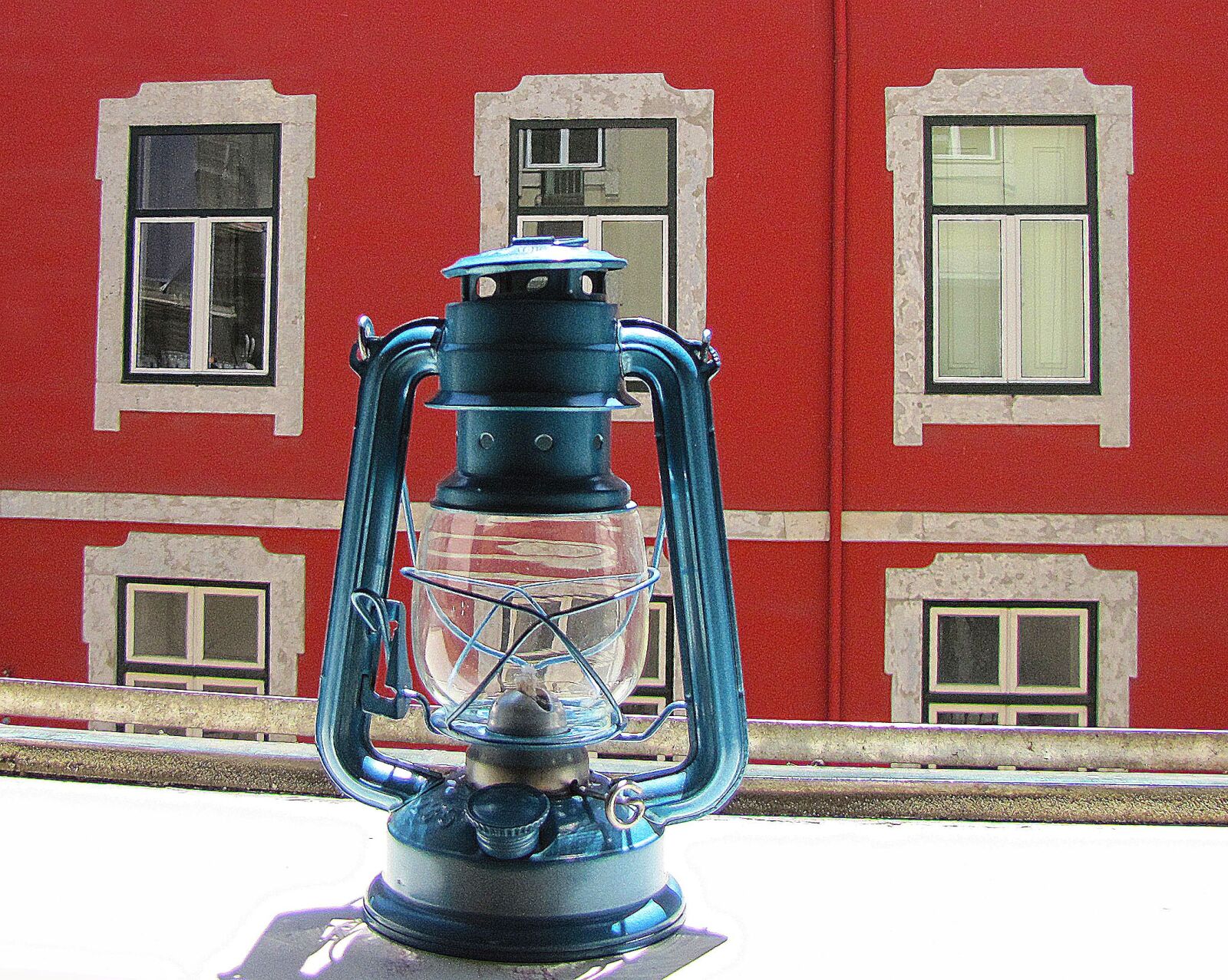 Canon PowerShot SX20 IS sample photo. Window, window sill, kerosene photography