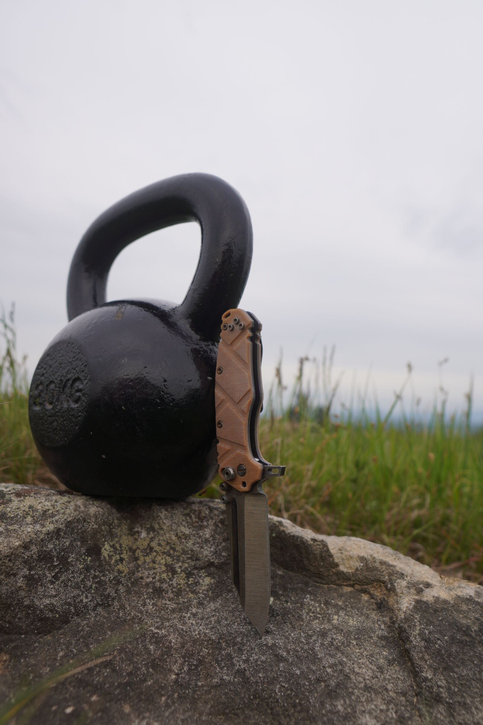 Sony a6400 + Sigma 16mm F1.4 DC DN | C sample photo. Trening, kettlebell, exercise photography