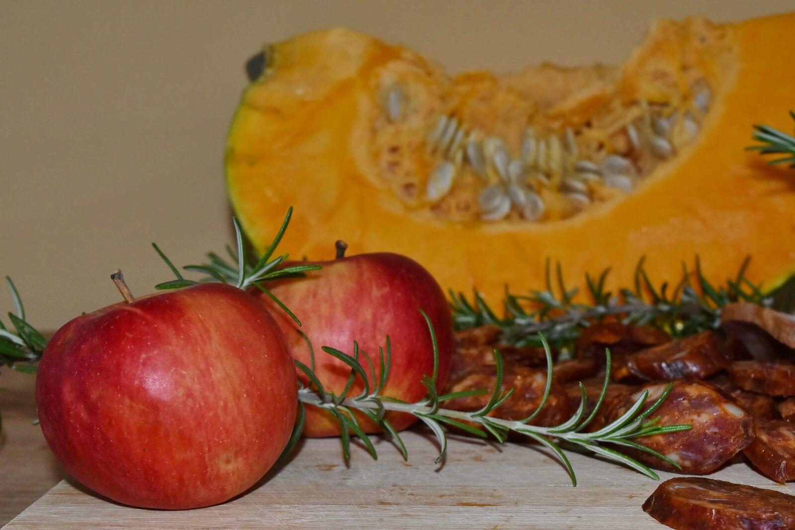 Nikon D5500 sample photo. Apples, meal, meat, pumpkin photography
