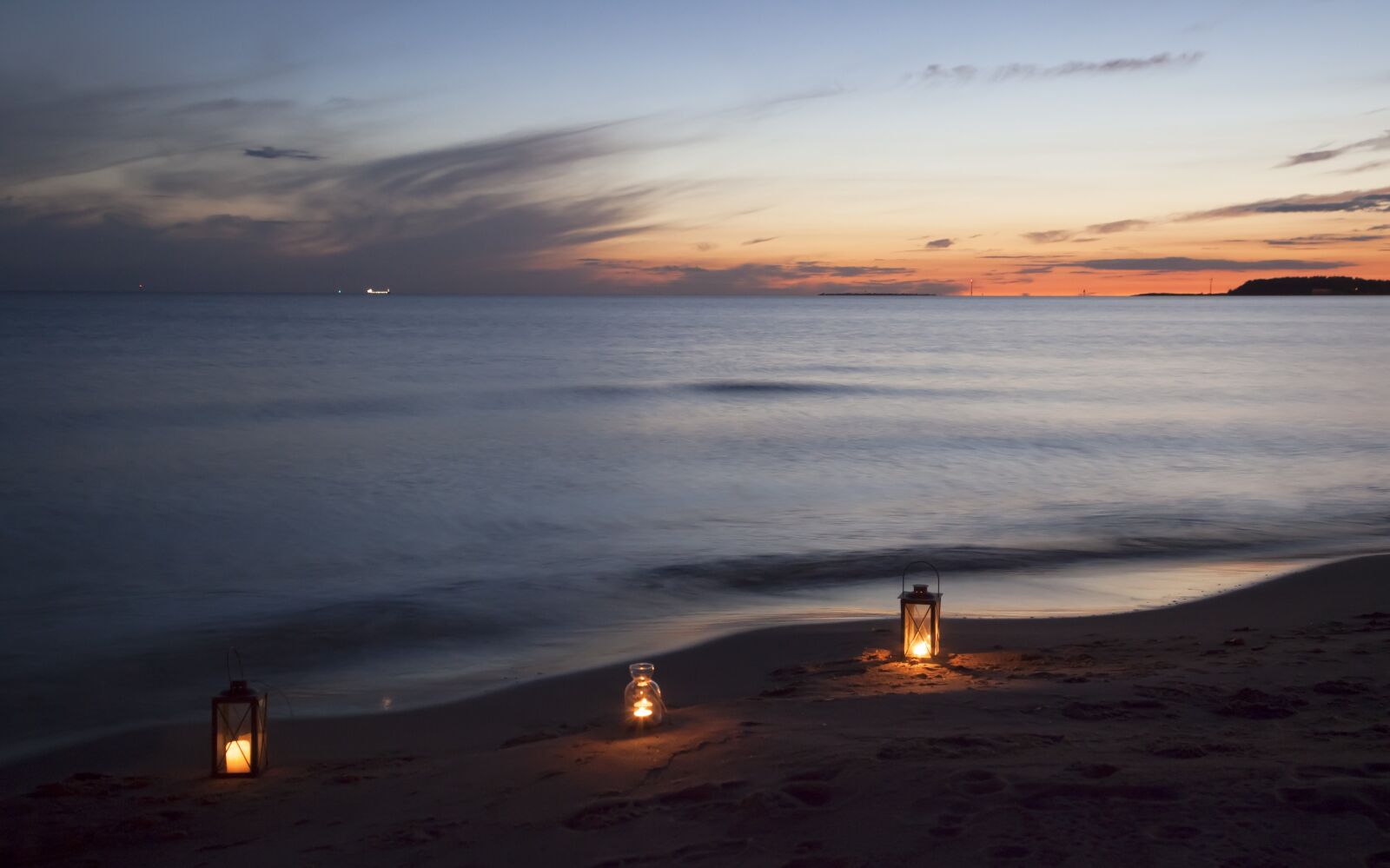 Canon EOS 5D Mark II sample photo. Night, beach, sea photography