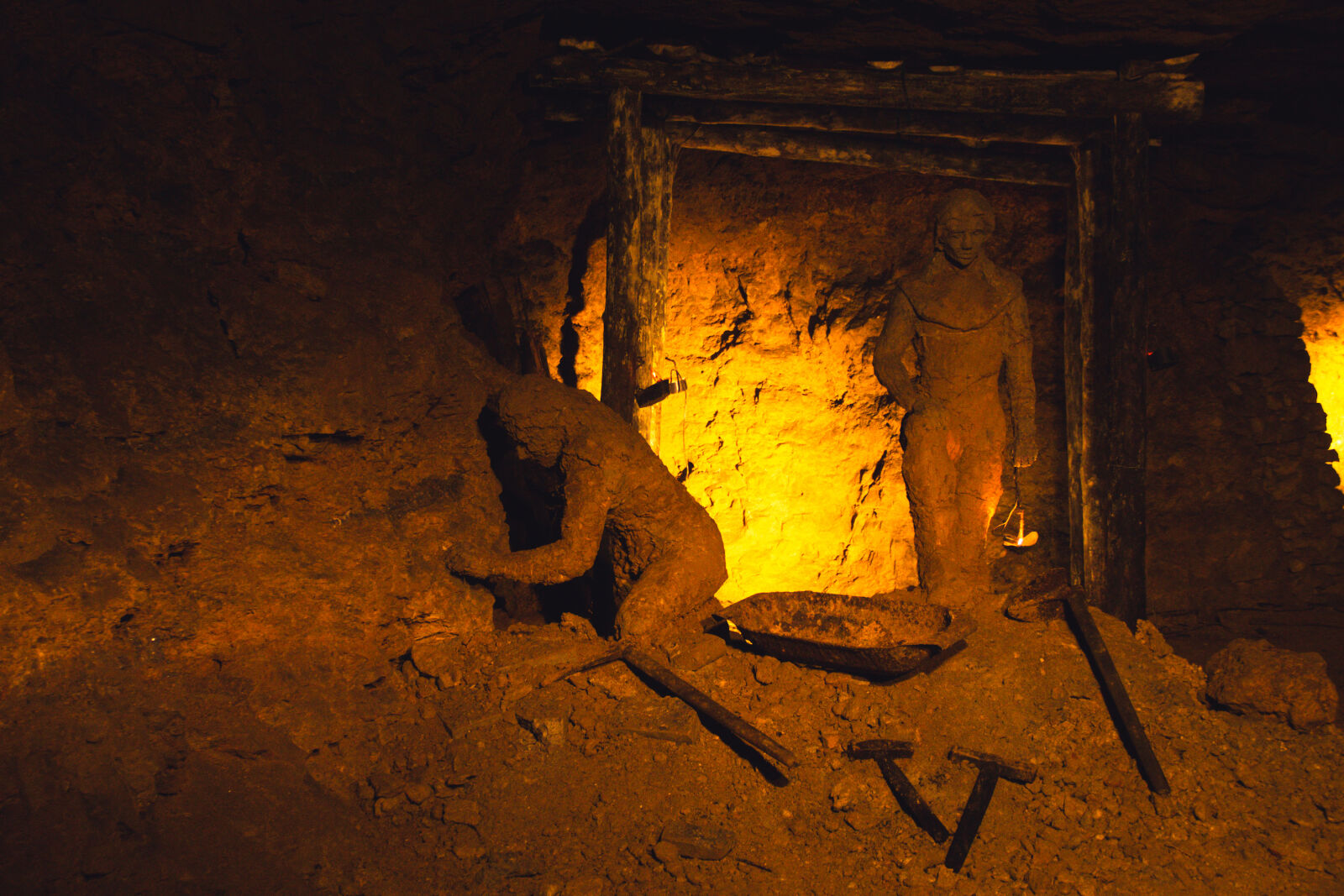 Canon EOS 600D (Rebel EOS T3i / EOS Kiss X5) sample photo. Silesia, silver, mine, underground photography