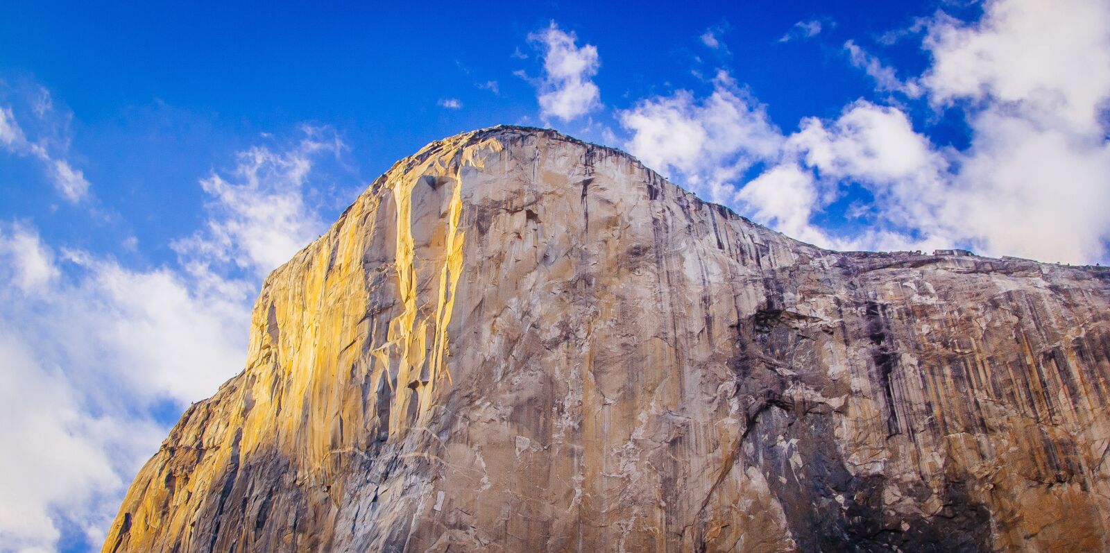 Canon EOS 60D + Canon EF 24-105mm F4L IS USM sample photo. Cliff, clouds, high photography