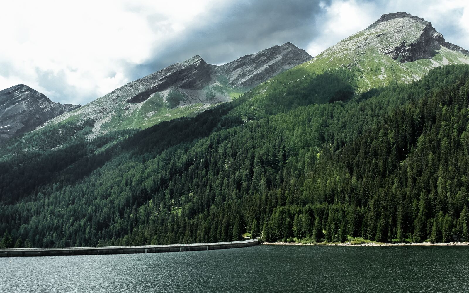 Canon EOS 650D (EOS Rebel T4i / EOS Kiss X6i) sample photo. Mountains, switzerland, lake photography
