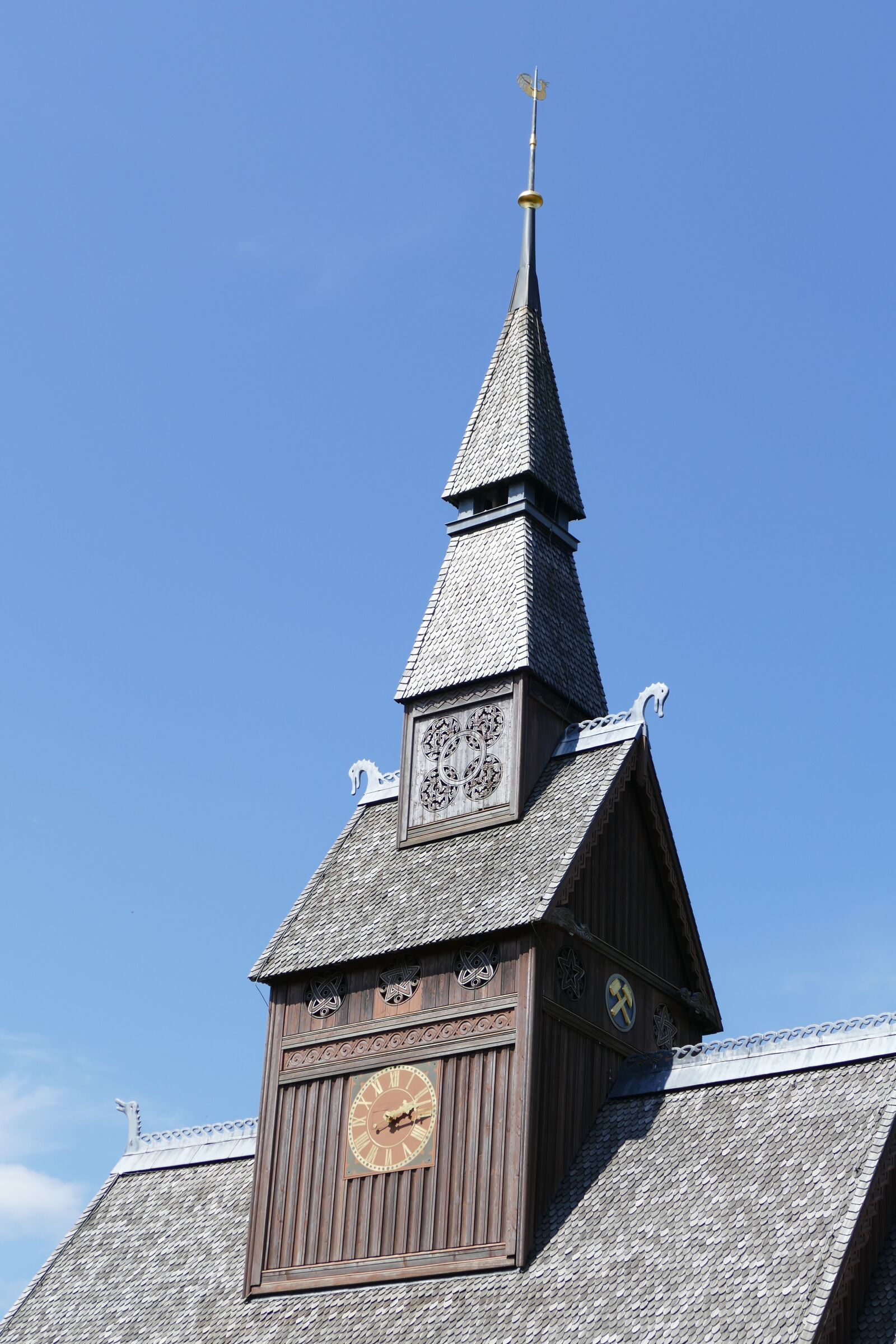 Panasonic Lumix DMC-FZ1000 sample photo. Stave church, bell tower photography