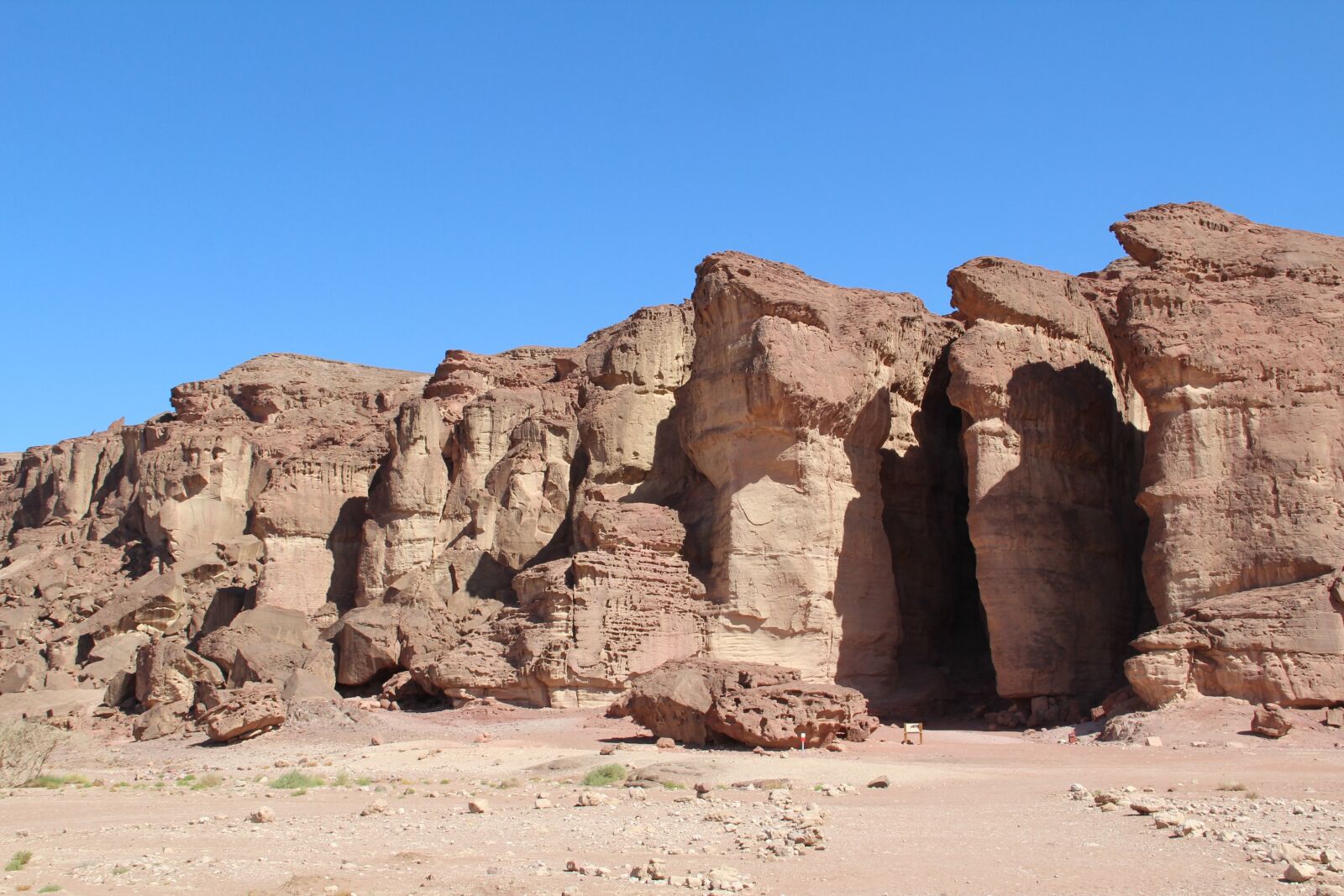 Canon EOS 600D (Rebel EOS T3i / EOS Kiss X5) sample photo. Desert, rock, tourism photography