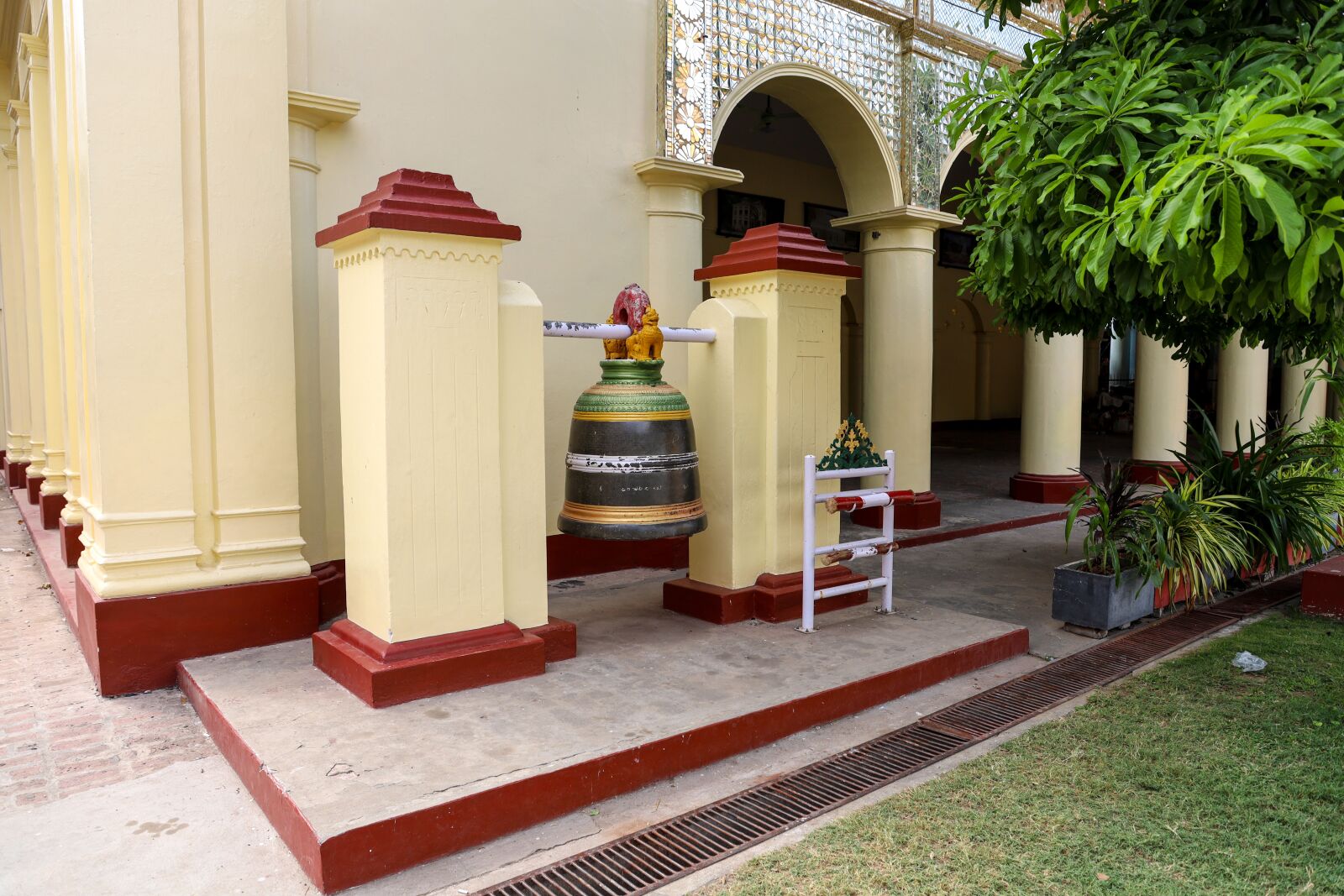 Canon EOS RP sample photo. Mandalay, myanmar, burma photography