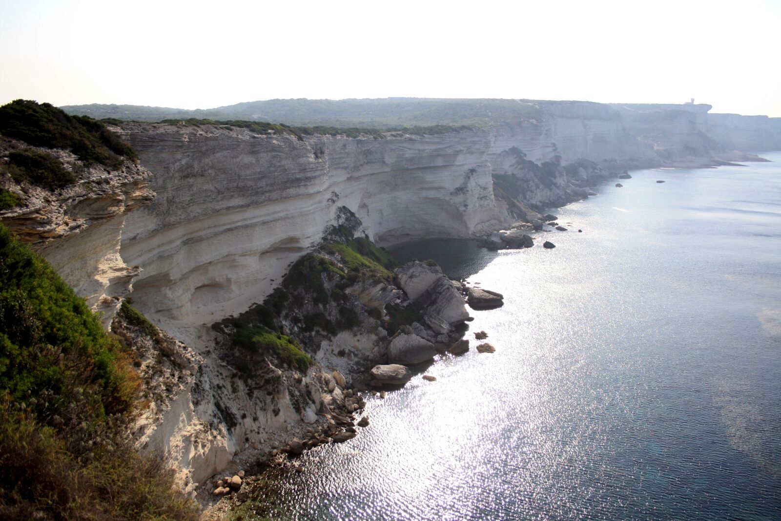 Canon EOS 1000D (EOS Digital Rebel XS / EOS Kiss F) sample photo. Cliff, rock, rocky coast photography