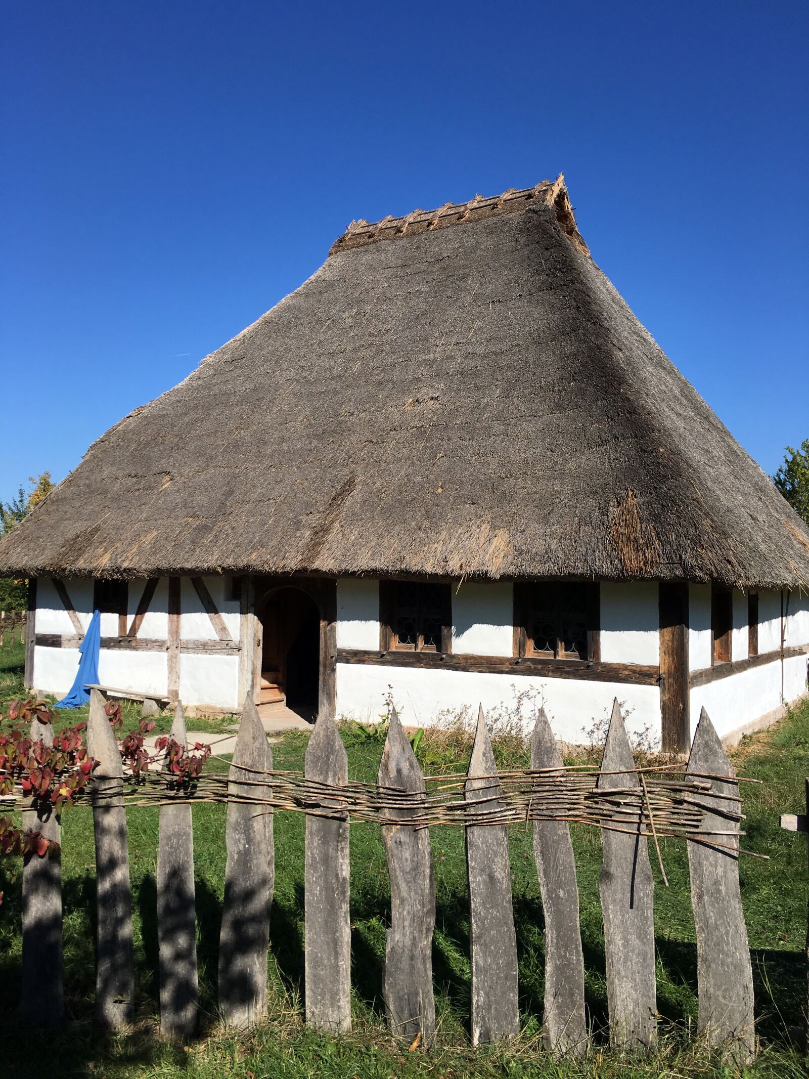 Apple iPhone 6s sample photo. House, museum, farm photography