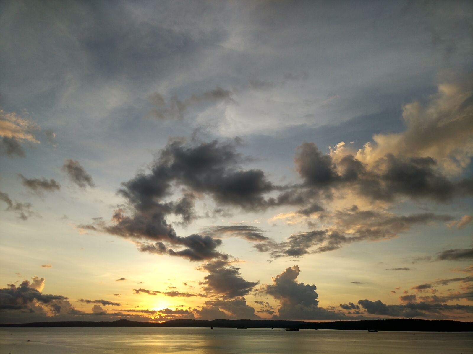 Xiaomi Mi Note2 sample photo. Clouds, sky, sunset photography