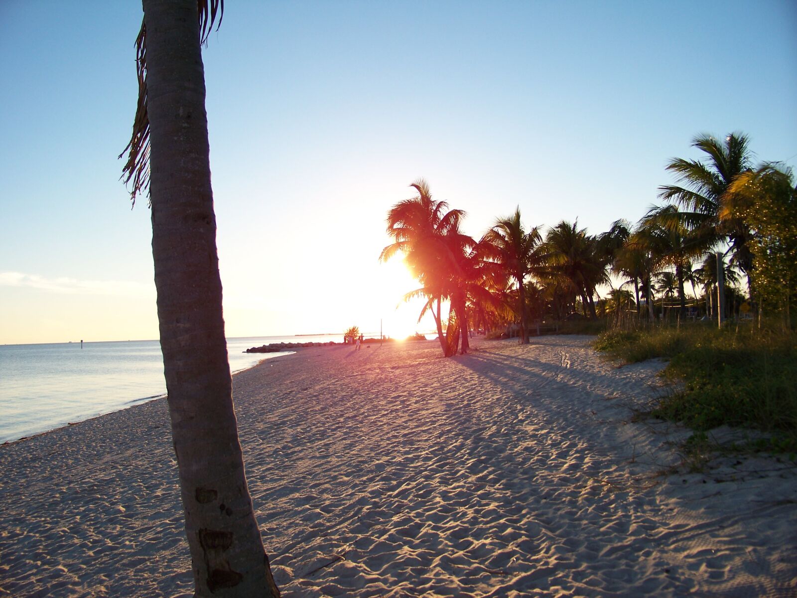 Kodak EASYSHARE Z1012 IS DIGITAL CAMERA sample photo. Florida, keys, beach, sunrise photography