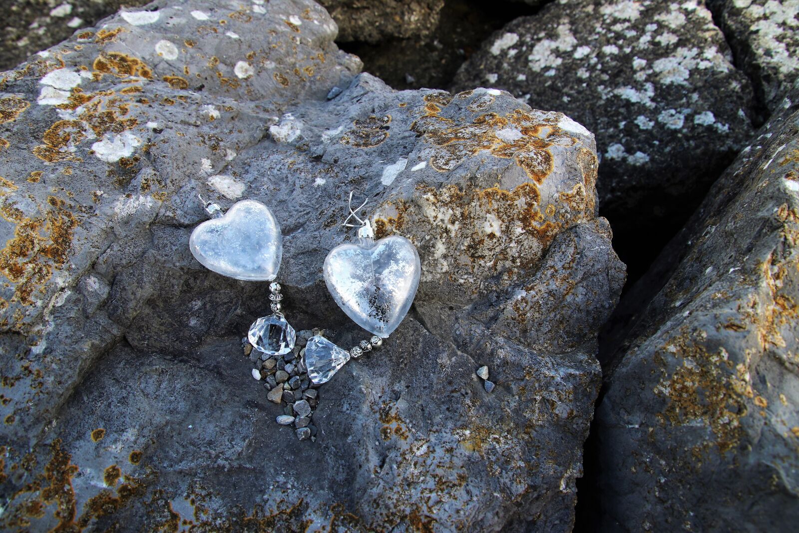 Canon EOS 80D sample photo. Rock, stone, pendant photography