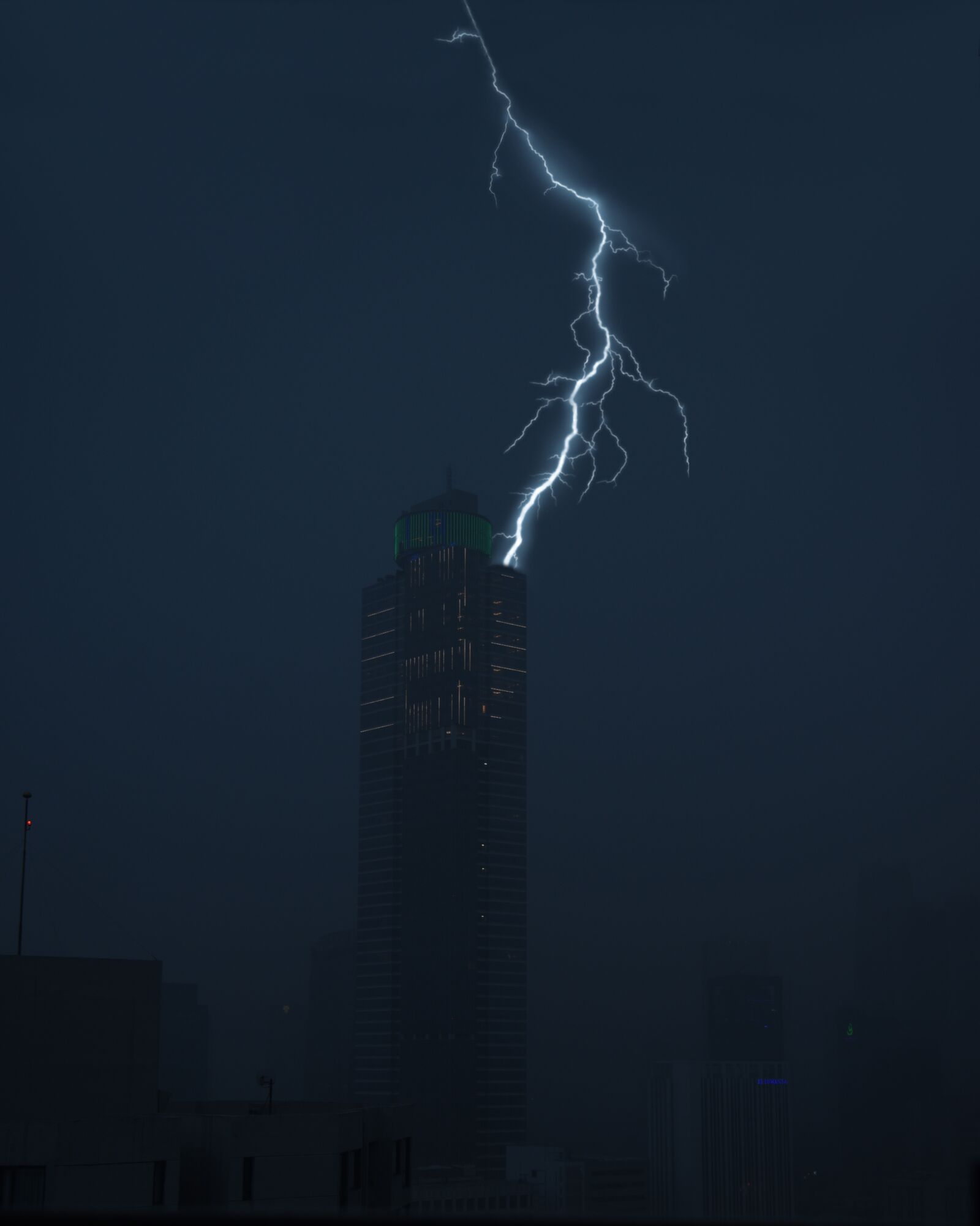 Nikon D750 sample photo. Lightning, rain, storm photography