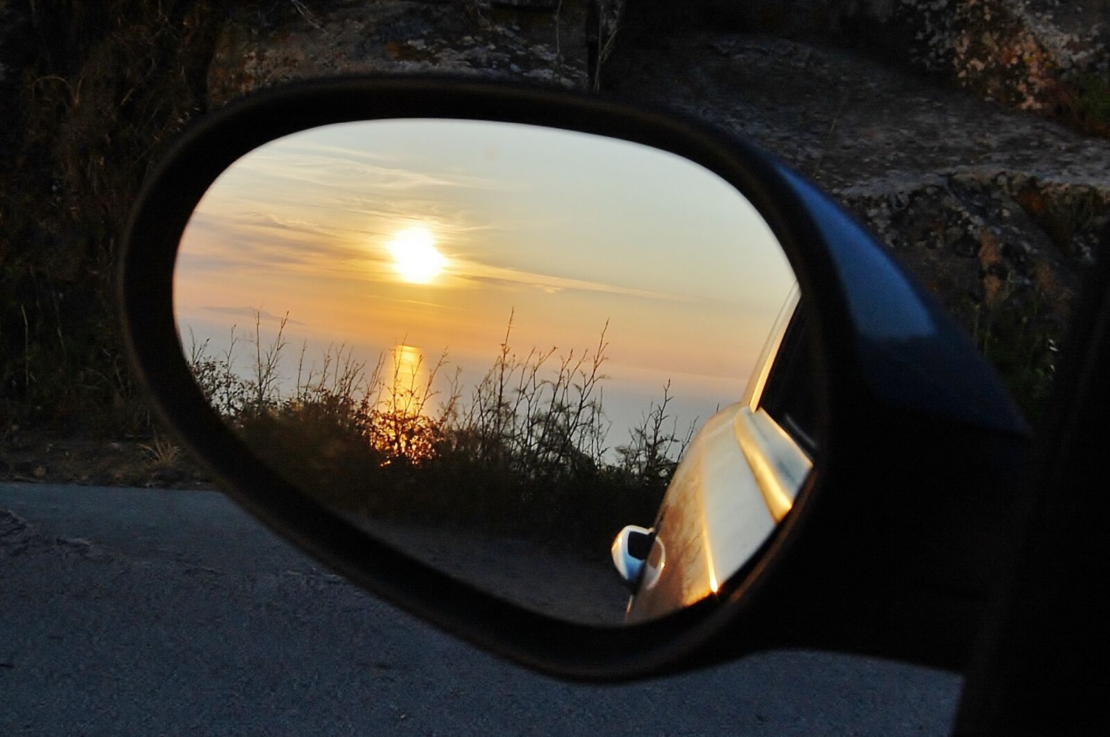 Nikon D40 sample photo. Auto, light, travel photography