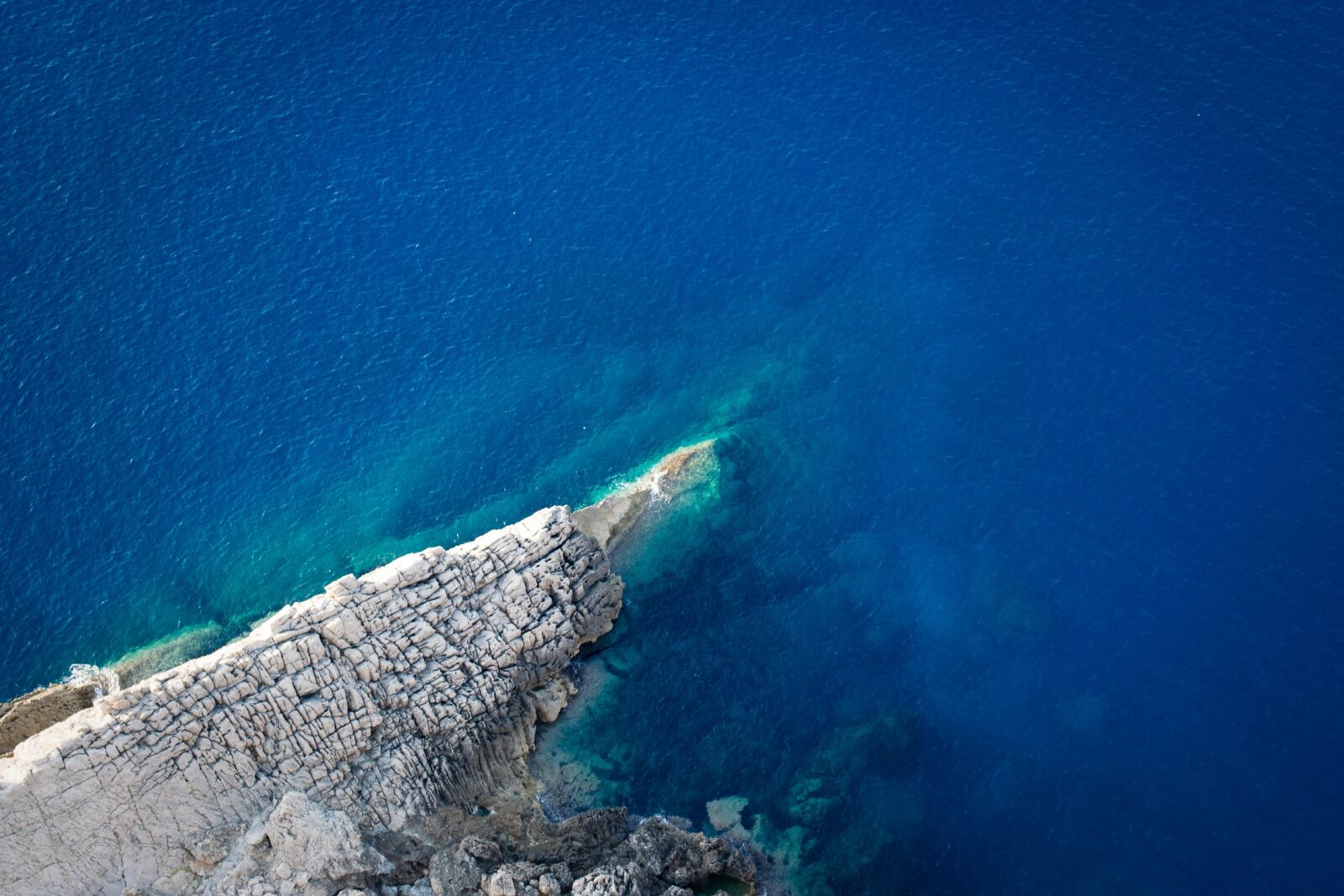 Nikon D5300 sample photo. Blue, water, rocks photography