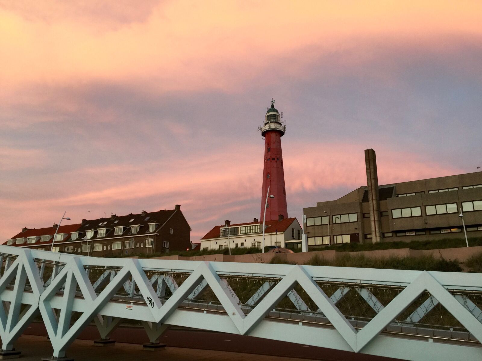 iPhone 6 Plus back camera 4.15mm f/2.2 sample photo. Lighthouse, evening, romantic photography