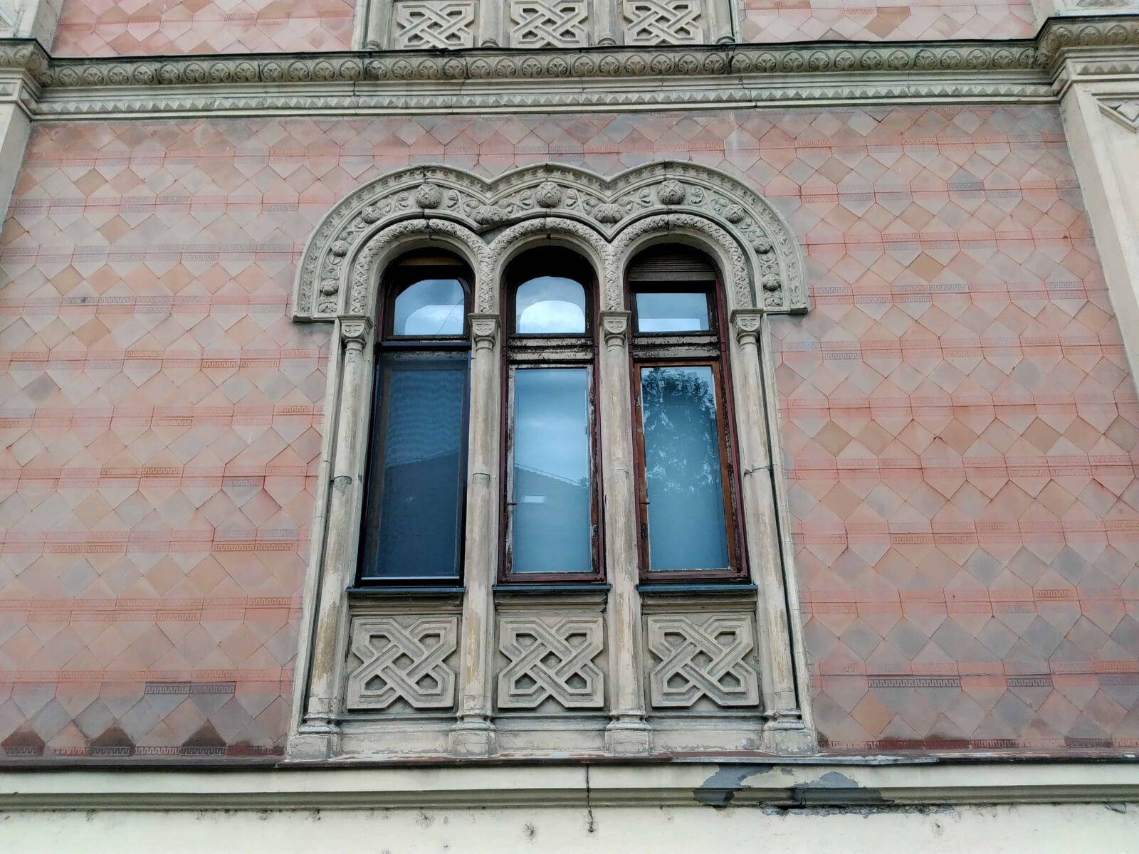 Lenovo S60-A sample photo. Old, facade, house, window photography