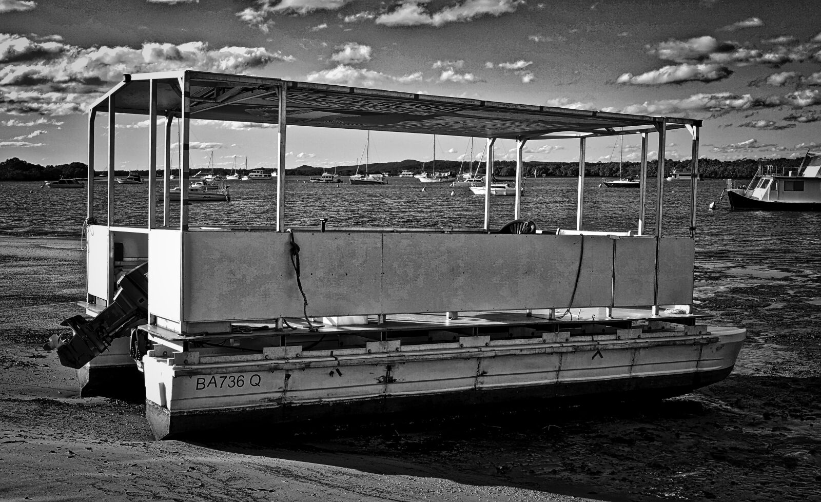 Sony Cyber-shot DSC-RX100 III sample photo. Houseboat, leisure, craft photography