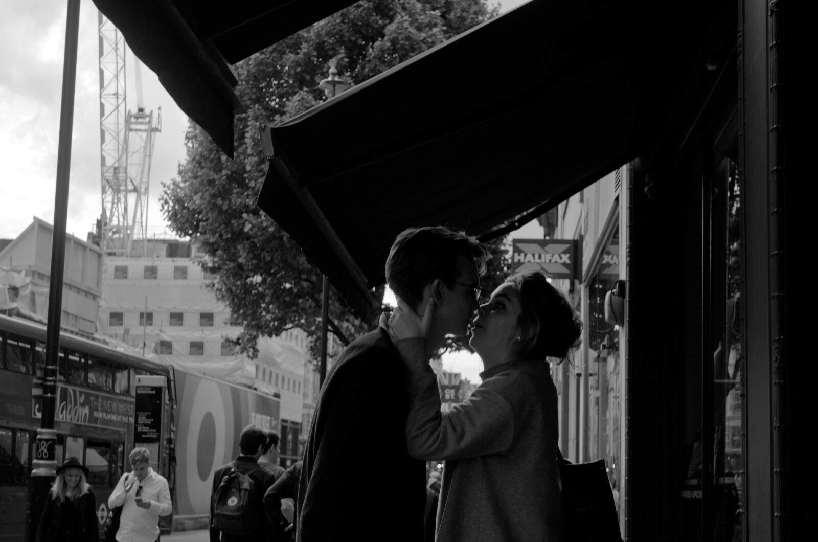 Nikon D7000 sample photo. Street, monochrome, couple photography