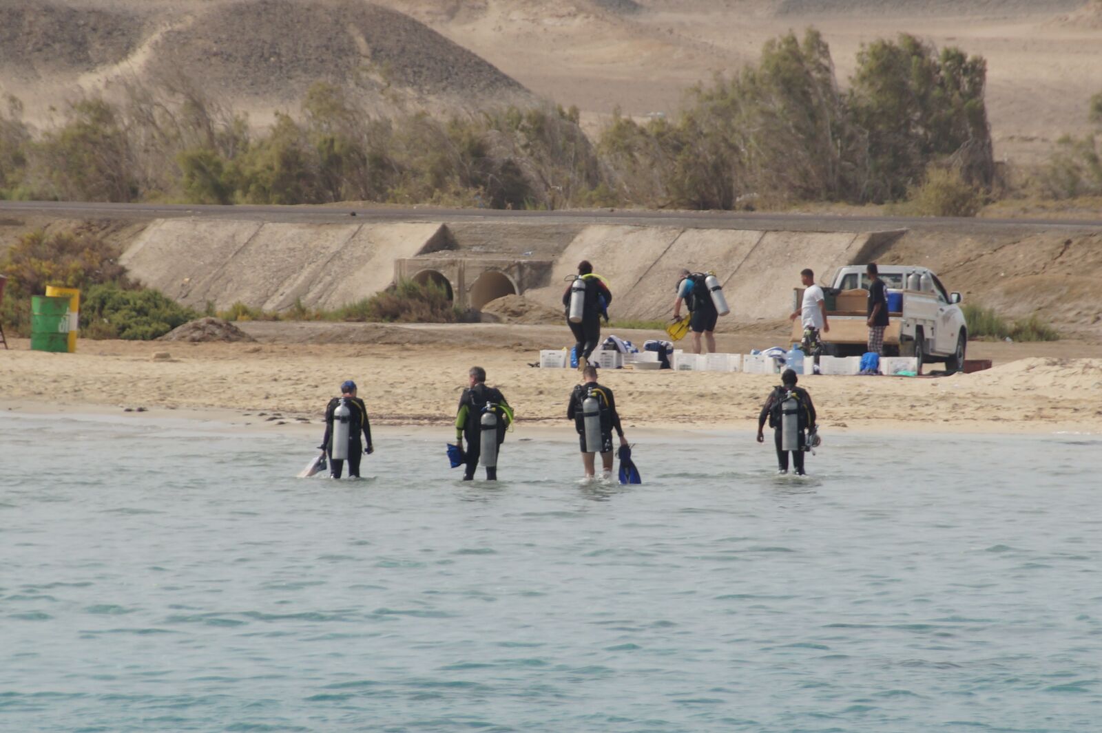 Sony SLT-A58 sample photo. Diver, sea, desert photography