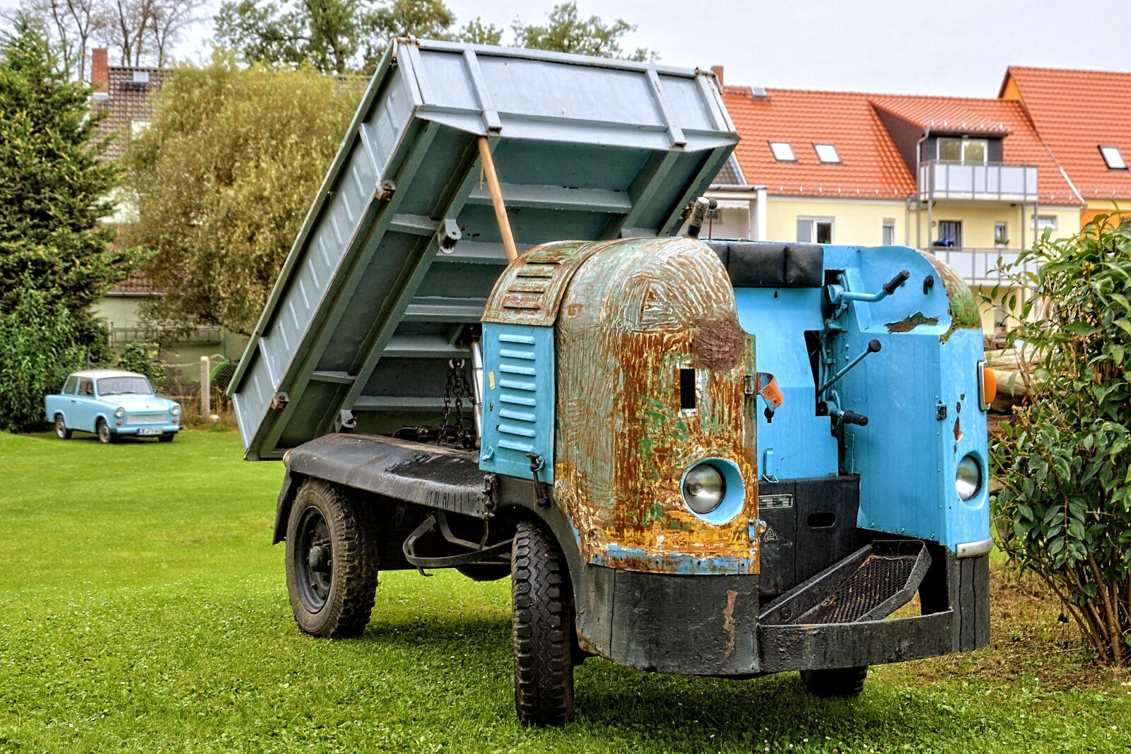 Nikon D3200 sample photo. Industrial vehicle, tipper, old photography