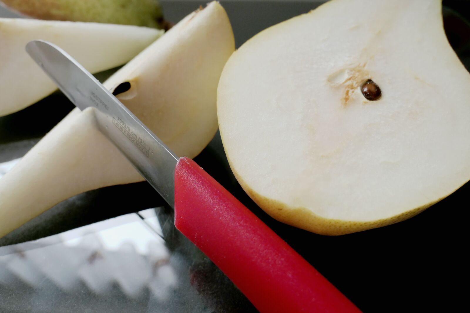 Panasonic Lumix DMC-LX10 (Lumix DMC-LX15) sample photo. Pear, fruit, bio photography