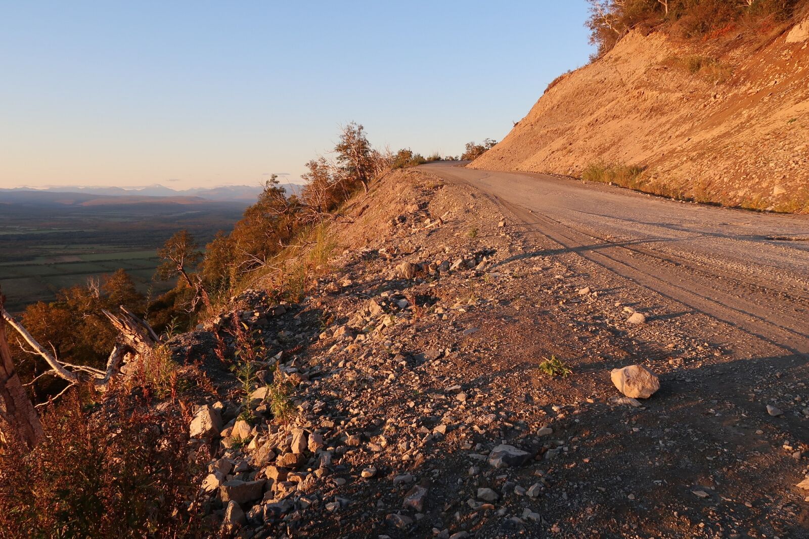 Canon PowerShot G7 X Mark II sample photo. Autumn, mountains, road photography