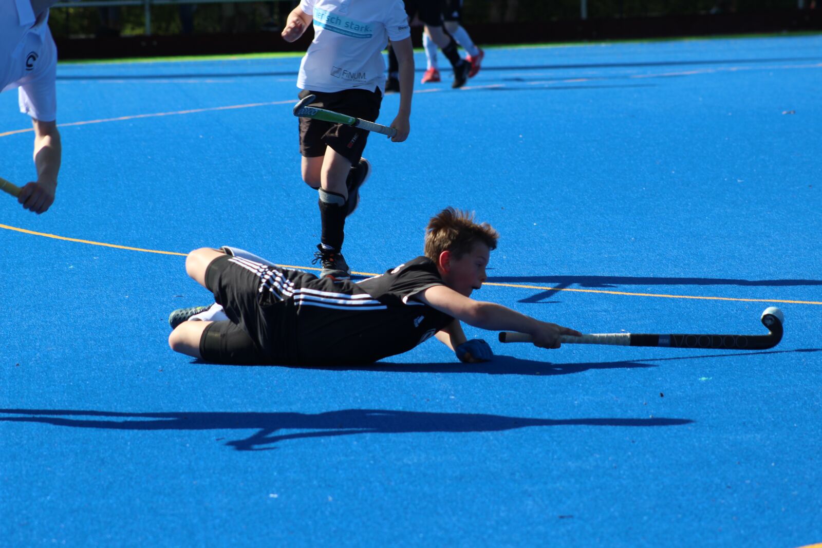 Canon EF75-300mm f/4-5.6 sample photo. Hockey, field hockey, play photography