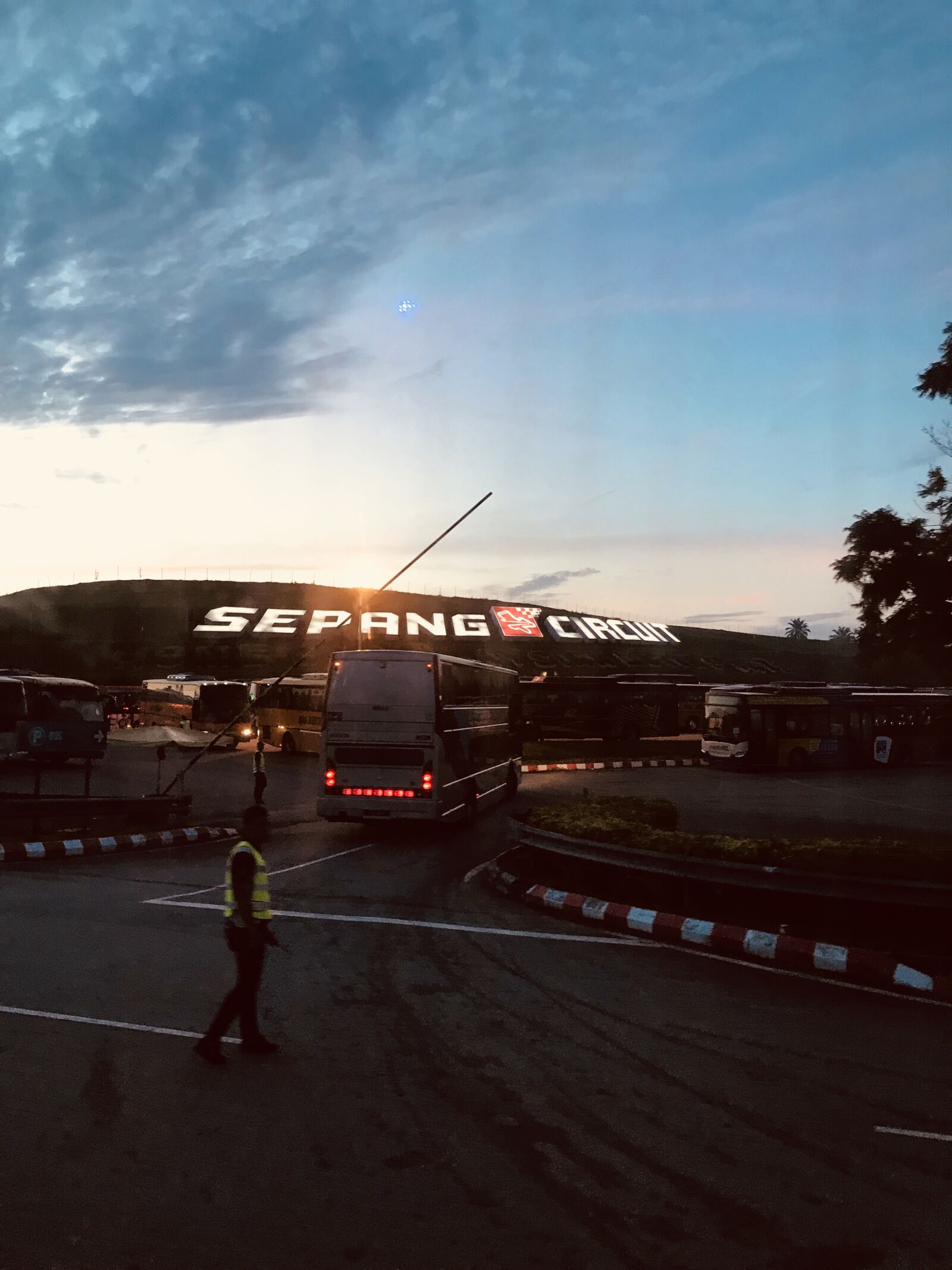 iPhone 7 back camera 3.99mm f/1.8 sample photo. Morning, sunrise, circuit photography