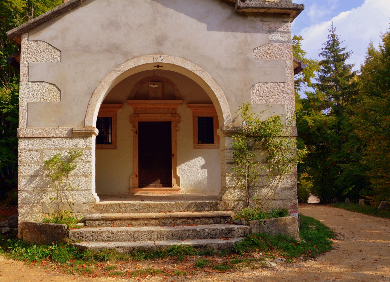 Nikon D7100 sample photo. Capitello, door, arc photography