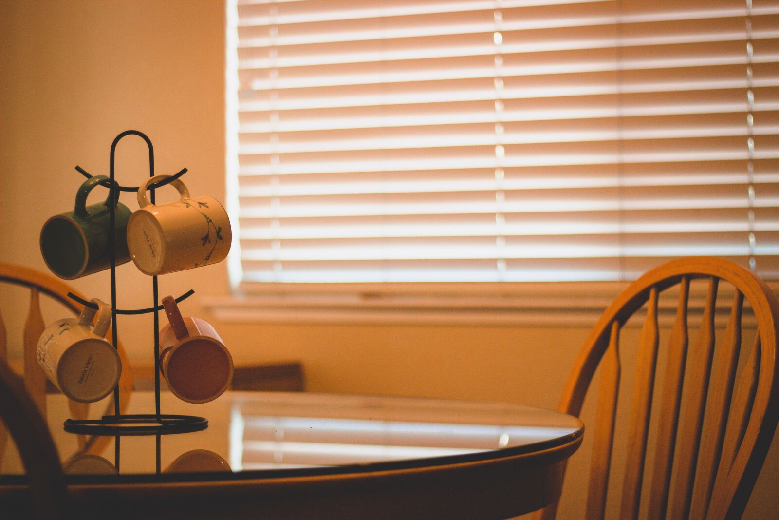 Canon EOS 600D (Rebel EOS T3i / EOS Kiss X5) + Canon EF 50mm F1.8 STM sample photo. Mug, kitchen, home photography