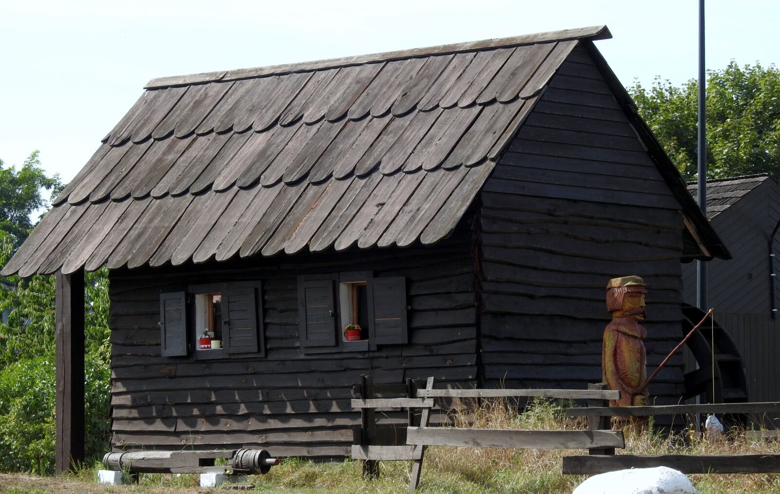 Nikon Coolpix P900 sample photo. Cottage, hut, landscape photography