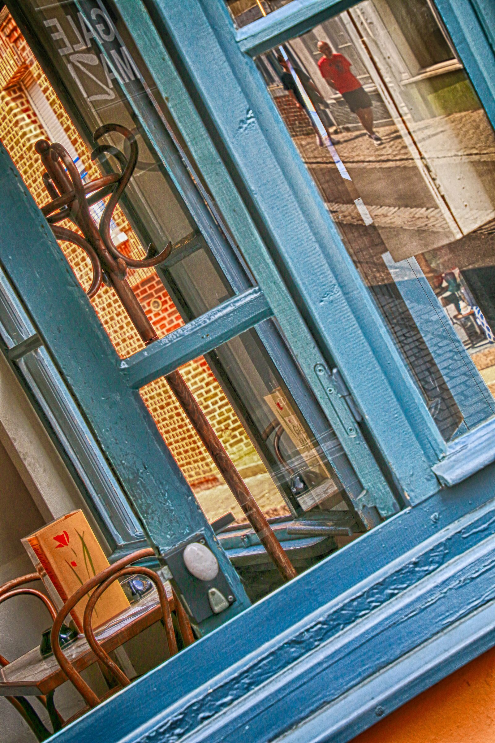 Canon EOS 70D sample photo. Window, bistro, pub photography