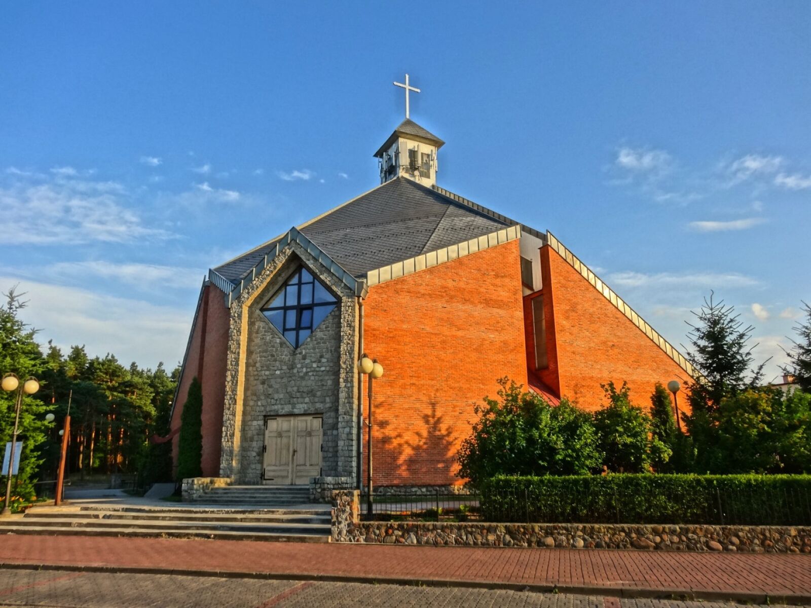 Sony Cyber-shot DSC-HX20V sample photo. Good shepherd church, biale photography
